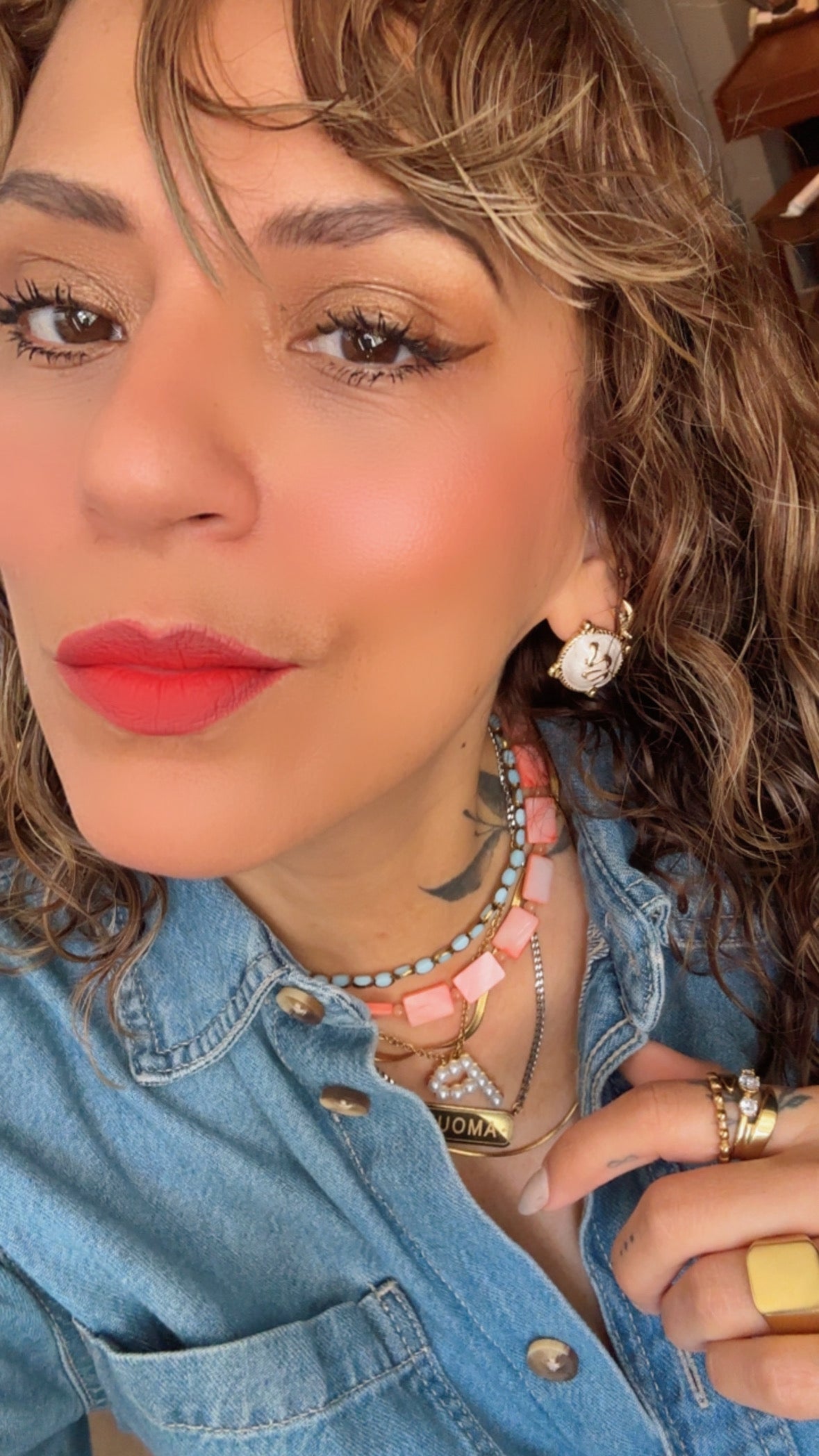 Collar coral