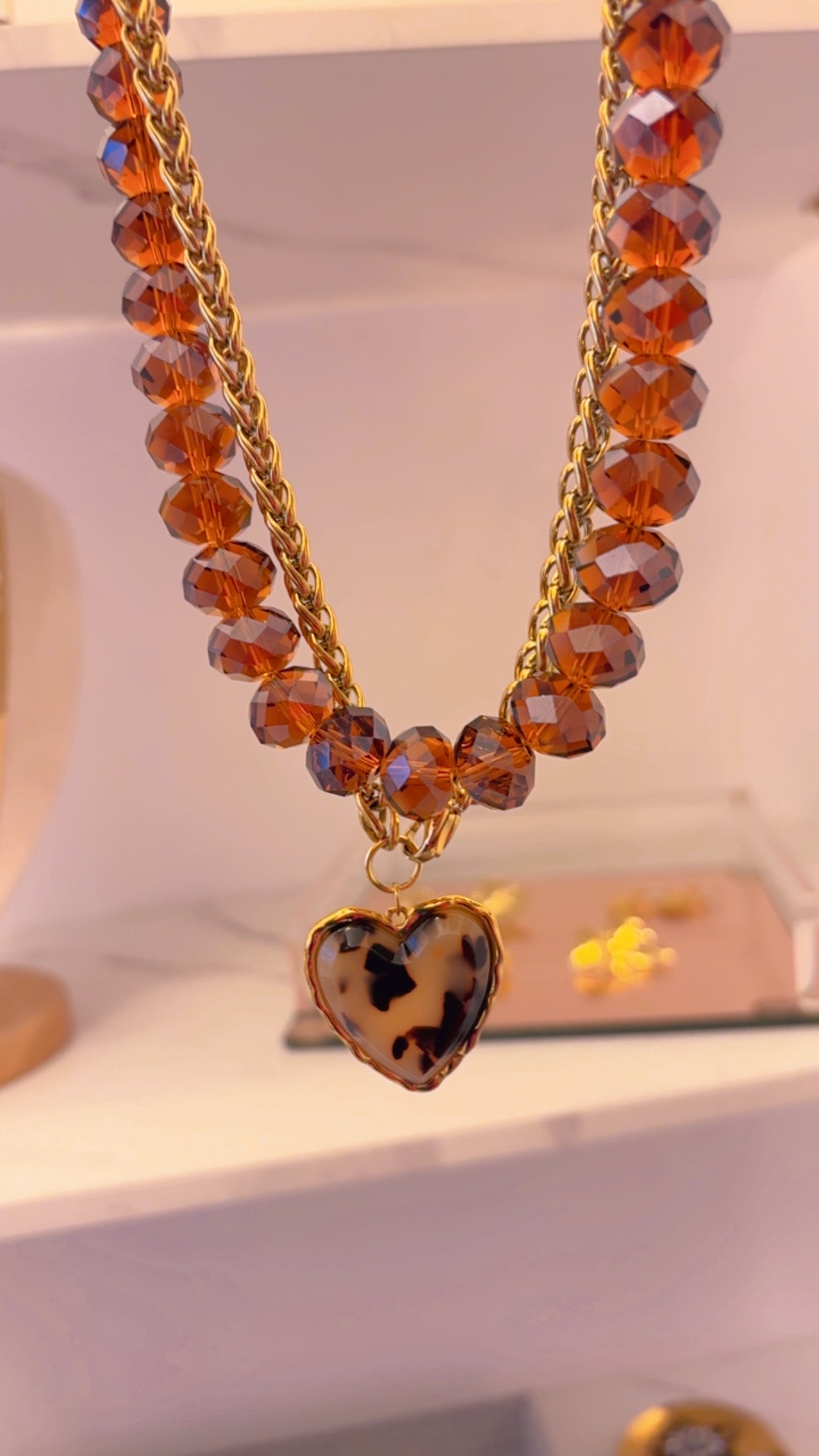 Collar corazón marmoleado